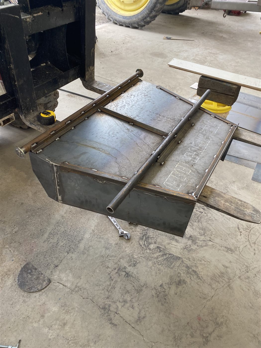 Welded chute